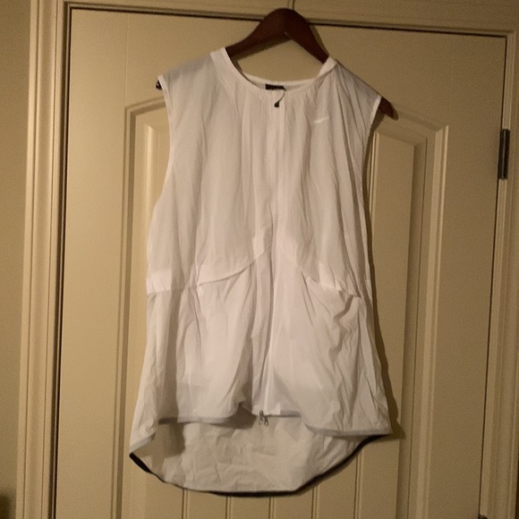 Two Piece Nike Top and Jacket Tennis - Picture 3 of 8